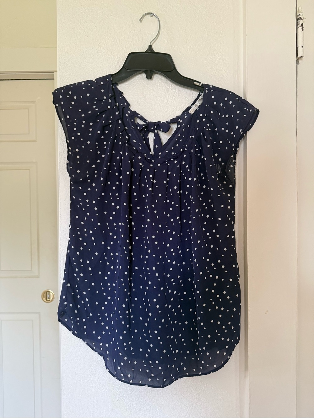 LC Lauren Conrad Navy & White Polka Dot Tie-Back Cap Sleeve Blouse